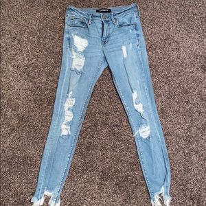 Light wash ripped ankle leggings